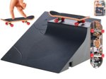 Skateboard 9,5cm kov s rampou na kartě