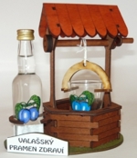 Dárková sada STUDNA Kropfhals 40ml + kalíšek 30ml plněno trnkovi