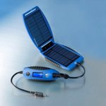 Univerzální solární nabíječka powermonkey eXplorer - modrá 2200