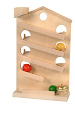 Originální dřevěná hračka - dřevěný tobogán Domek - natur