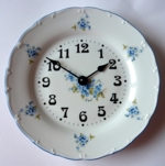 Nástěnné hodiny TALÍŘOVÉ -  pomněnka