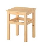 Dřevěná stolička čtvercová 722081